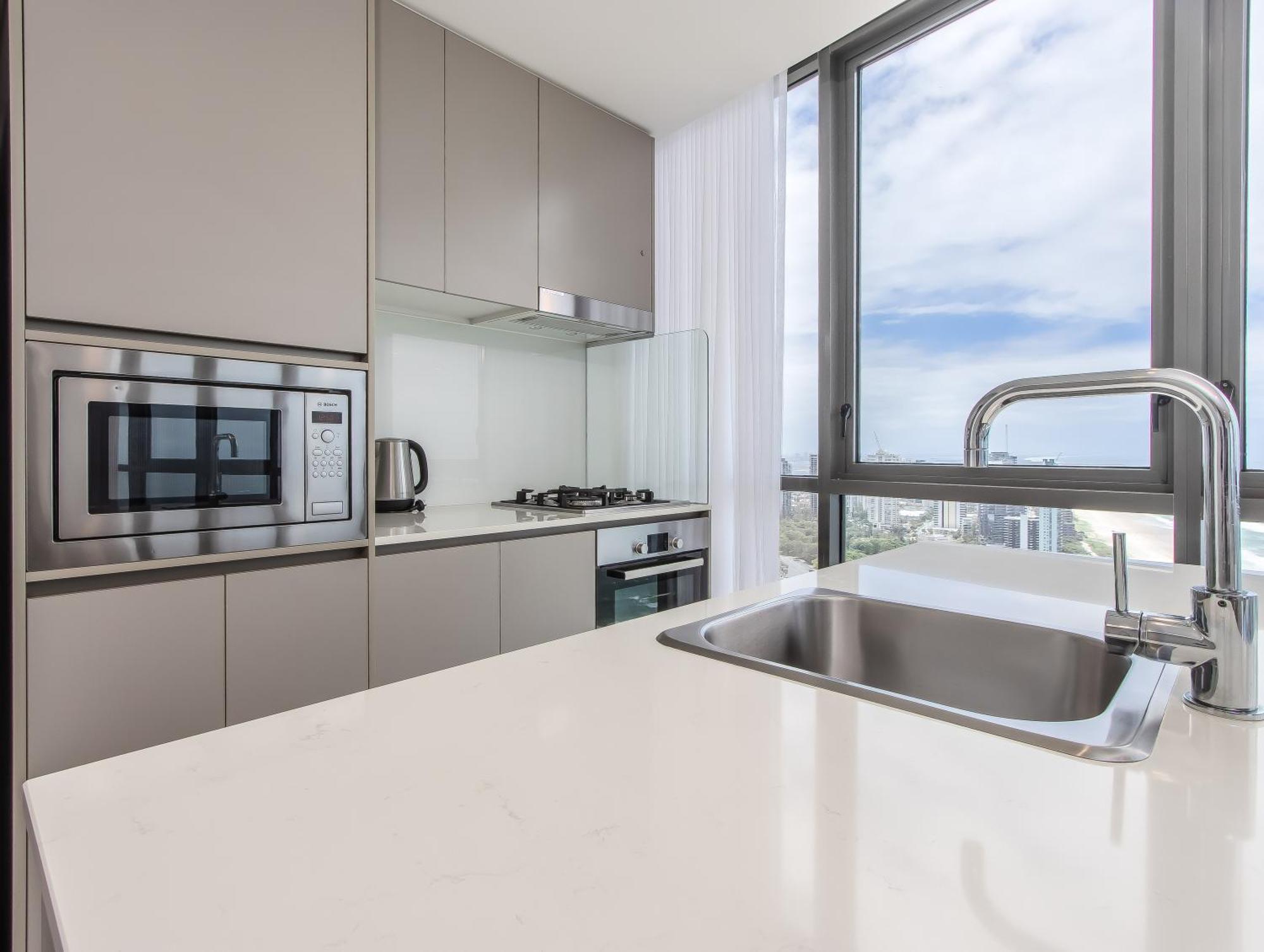 Premium Oceanfront Unit At Rhapsody Surfers Paradise Apartment
