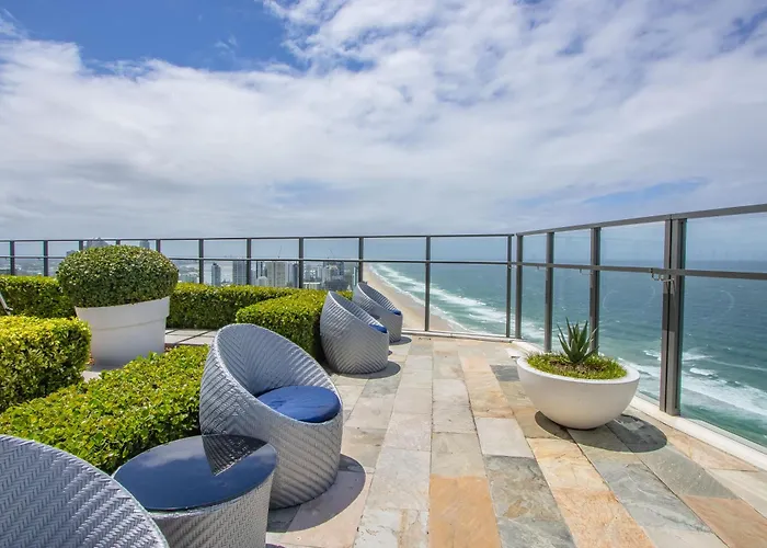Premium Oceanfront Unit At Rhapsody Surfers Paradise